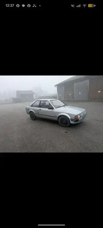 Gebraucht Ford Escort 69 PS (50 kW) 1984 Silber Coupé
