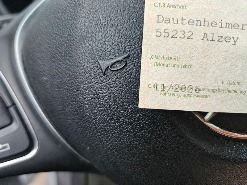 Gebraucht Mercedes B220 177 PS (130 kW) 2014 Silber Van / Kleinbus