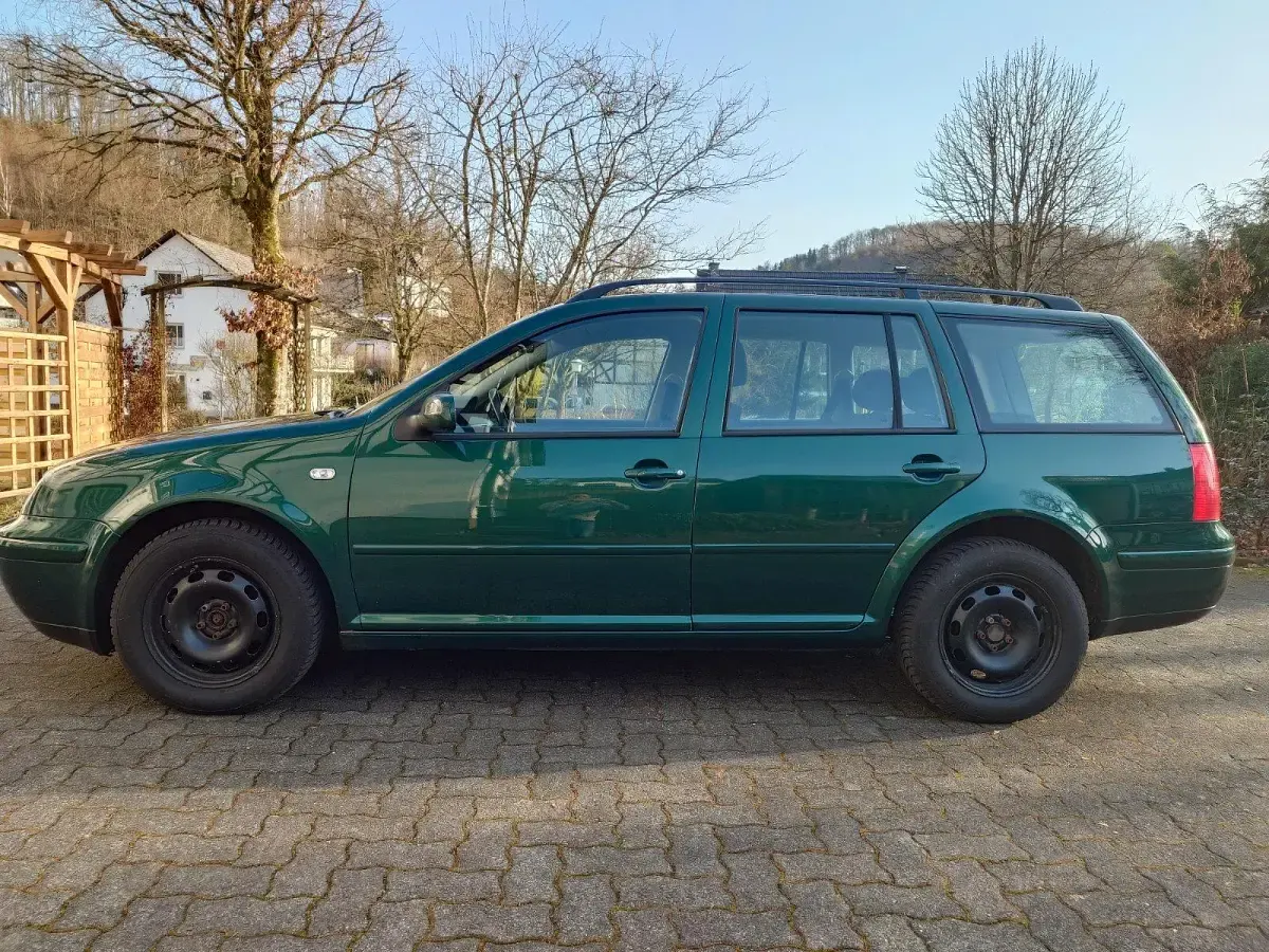Gebraucht VW Bora Highline 116 PS (85 kW) 2002 Grün Kombi