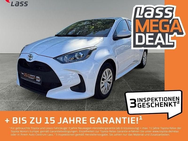 Weiss Gebraucht 2022 Toyota Yaris Comfort Kleinwagen | 12.980 € (Fairer Preis) - Bild 1/4