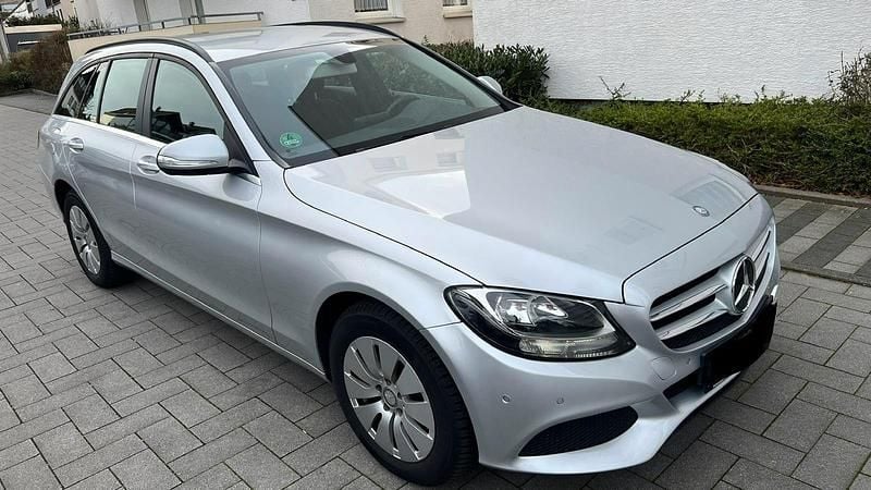 Silber Gebraucht 2015 Mercedes C180 Kombi | 12.250 € (Guter Preis) - Bild 1/4