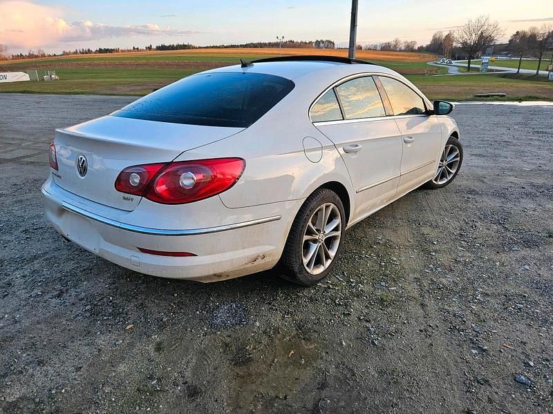 Gebraucht VW Passat 210 PS (154 kW) 2012 Weiß Limousine