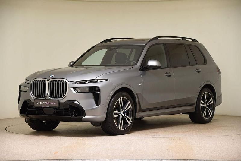 Frozen grey metallic Gebraucht 2023 BMW X7 M Sport SUV | 84.940 € (Guter Preis) - Bild 1/4