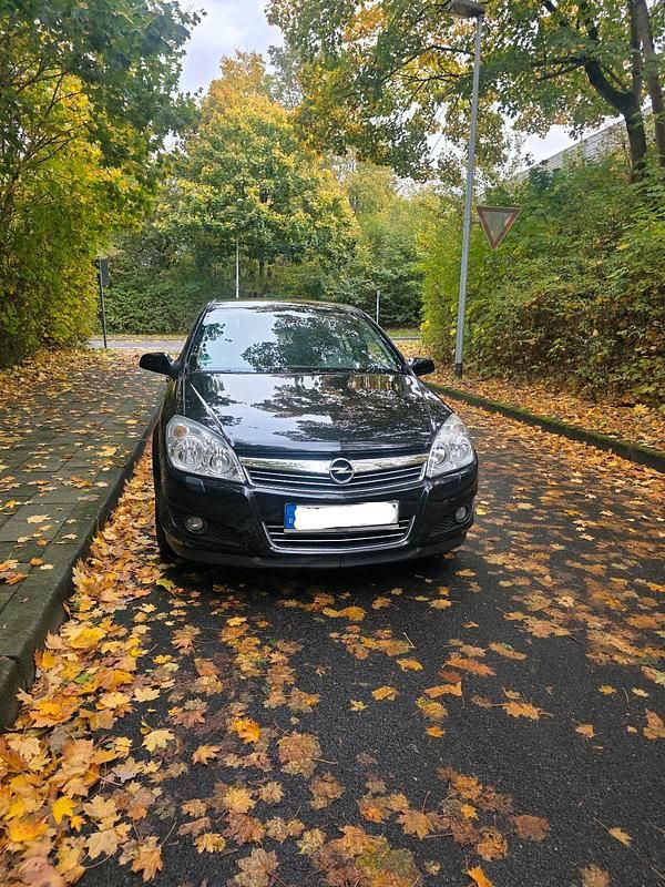 Gebraucht Opel Astra 90 PS (66 kW) 2007 Schwarz Limousine