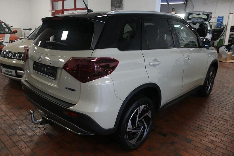 Gebraucht Suzuki Vitara Comfort 116 PS (85 kW) 2025 Beige SUV