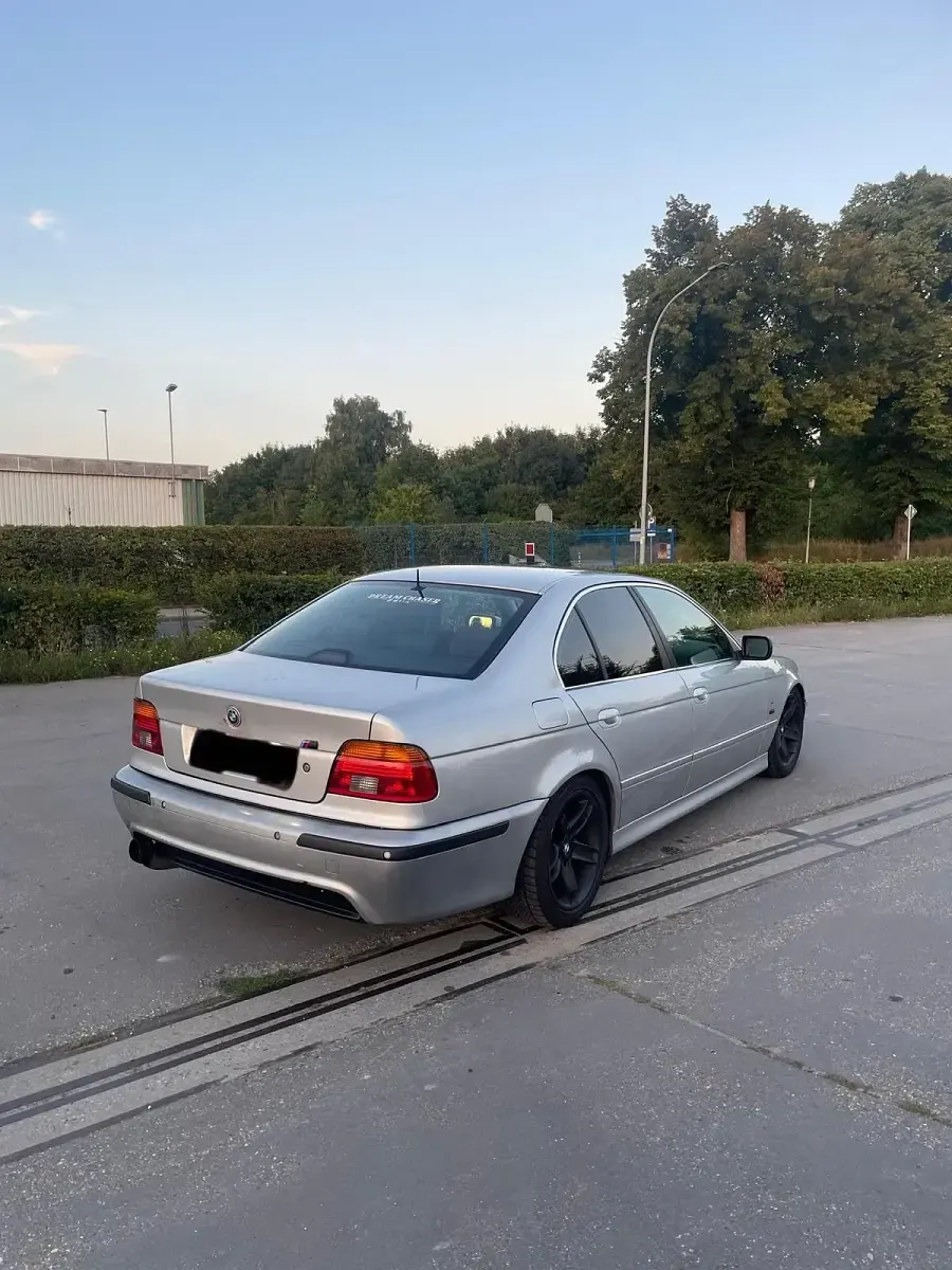 Gebraucht BMW 525 M Sport 193 PS (141 kW) 2002 Silber Limousine