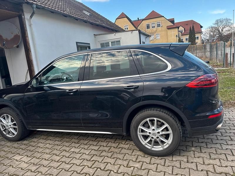Gebraucht Porsche Cayenne 300 PS (220 kW) 2016 Schwarz SUV