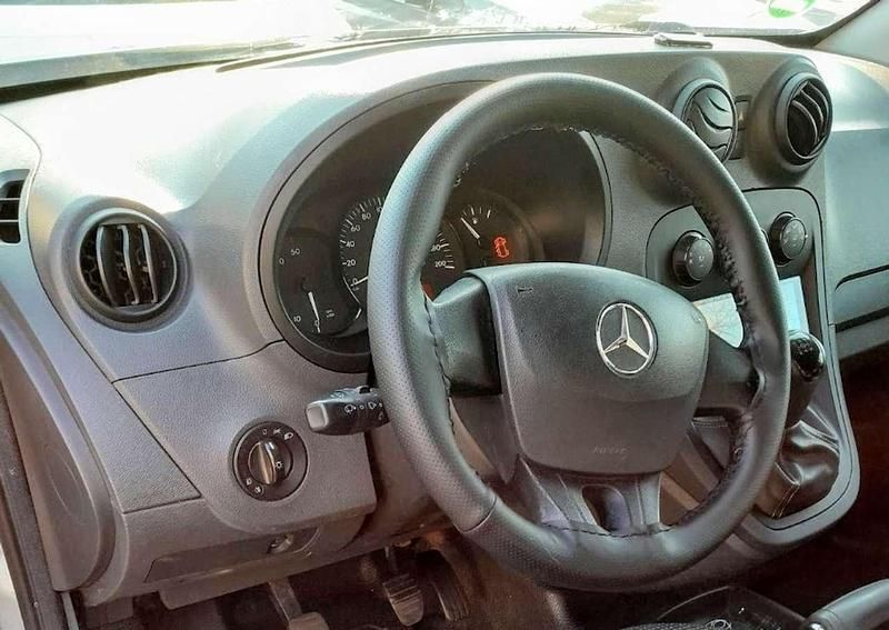 Gebraucht Mercedes Citan 109 90 PS (66 kW) 2013 Schwarz Van / Kleinbus