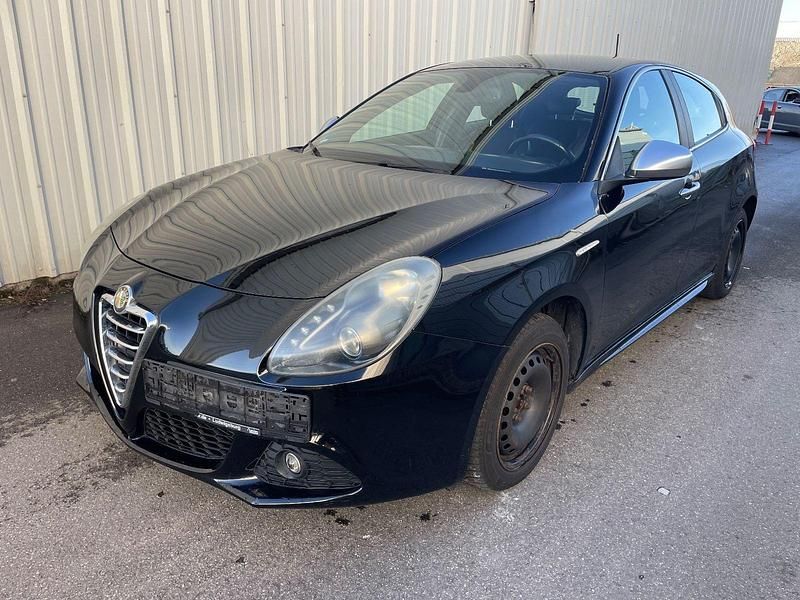 Schwarz Gebraucht 2011 Alfa Romeo Giulietta Turismo Kleinwagen | 3.690 € (Fairer Preis) - Bild 1/4