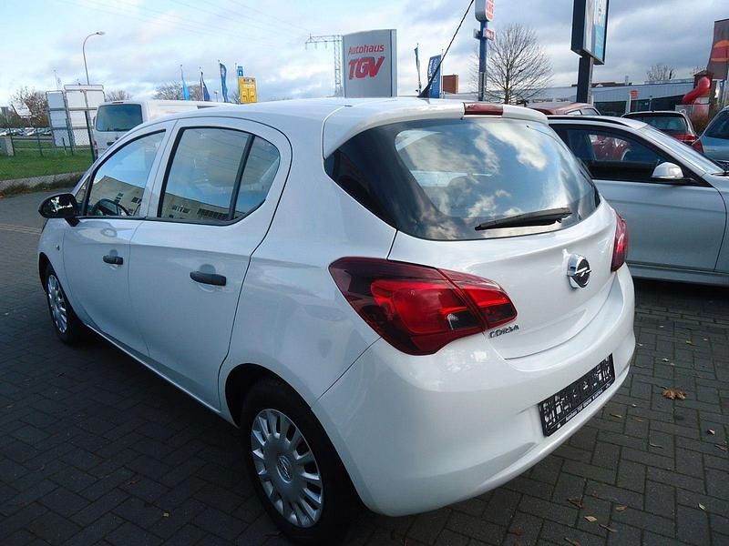 Gebraucht Opel Corsa Selection 69 PS (50 kW) 2015 Weiß Kleinwagen