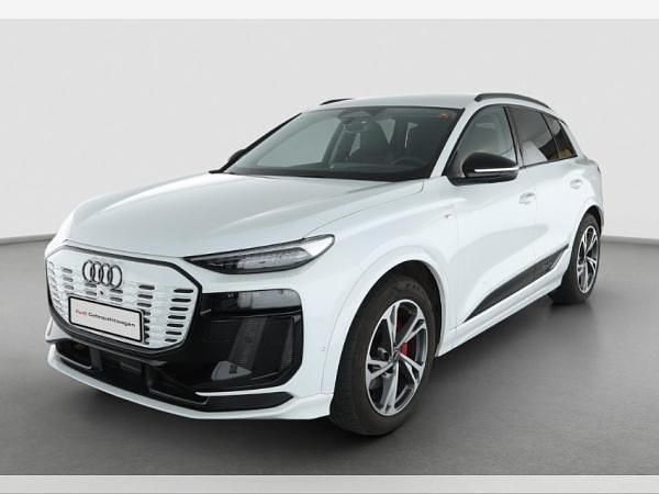 Weiß (gletscherweiß metallic) Gebraucht 2025 Audi Q6 e-tron S-Line SUV | 65.000 € (Guter Preis) - Bild 1/4