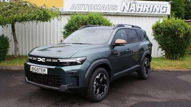 Neu Dacia Bigster 140 PS (102 kW) 2025 Zeder grün metallic SUV