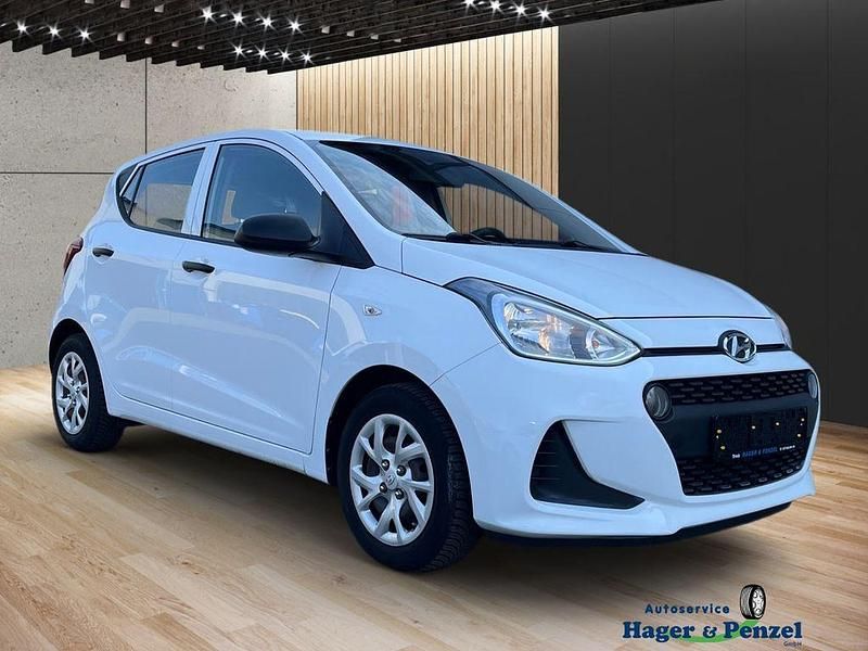 Gebraucht Hyundai i10 Select 115 PS (84 kW) 2019 Weiß Kleinwagen