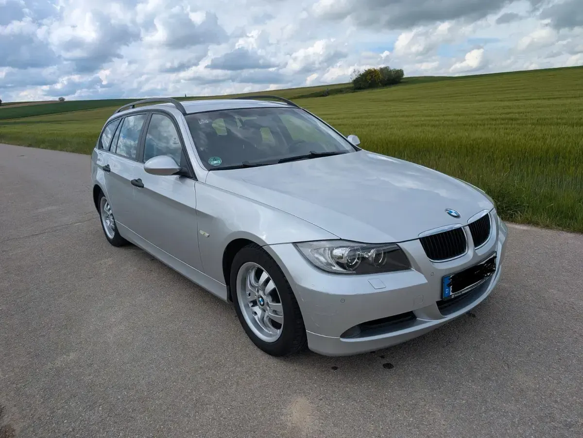 Gebraucht BMW 320 163 PS (119 kW) 2006 Silber Kombi