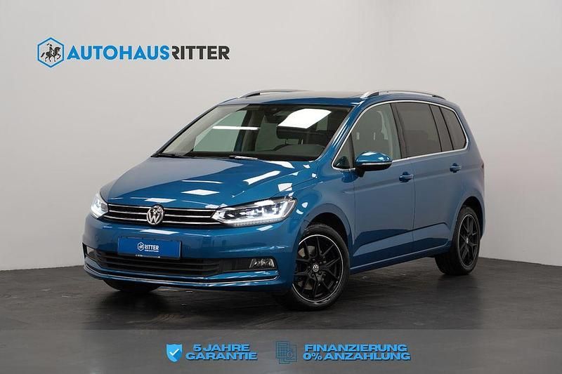 Blau Gebraucht 2018 VW Touran Highline Van / Kleinbus | 18.990 € (Superpreis) - Bild 1/4