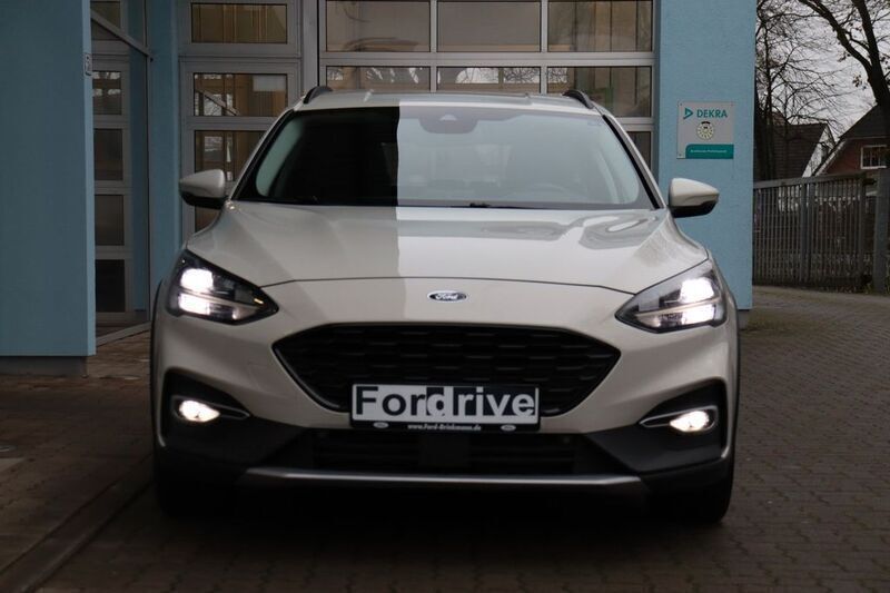 Usata Ford Focus Active 155 CV (114 kW) 2020 Bianco Berlina