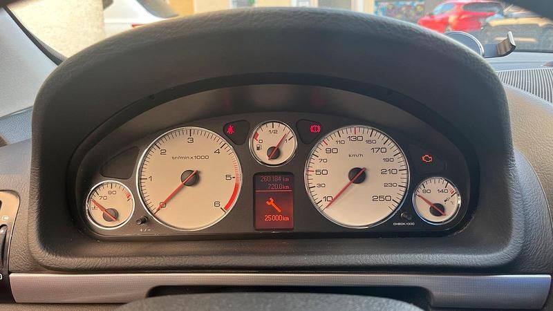 Gebraucht Peugeot 407 140 PS (102 kW) 2008 Grau Kombi