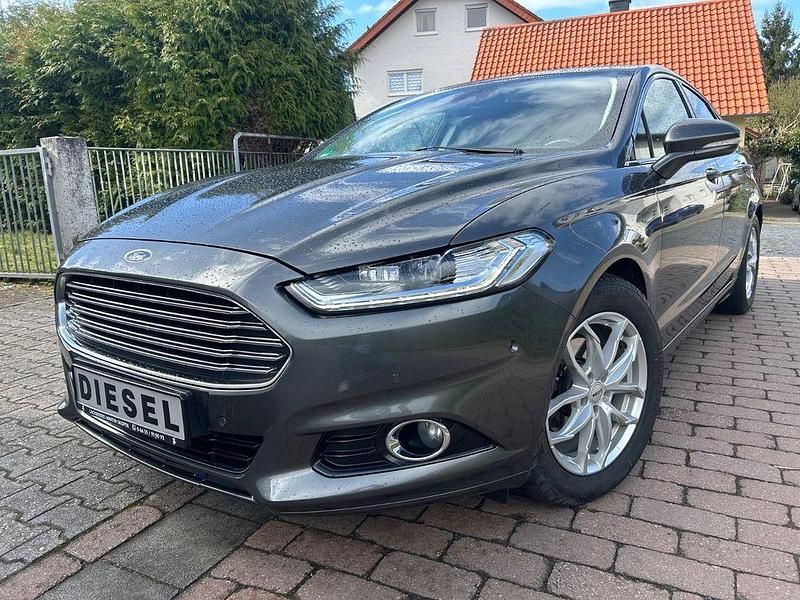 Gebraucht Ford Mondeo Titanium 150 PS (110 kW) 2017 Grau Limousine