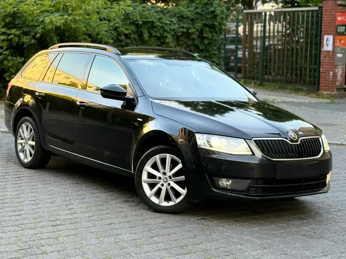 Gebraucht Skoda Octavia Joy 150 PS (110 kW) 2016 Schwarz Kombi