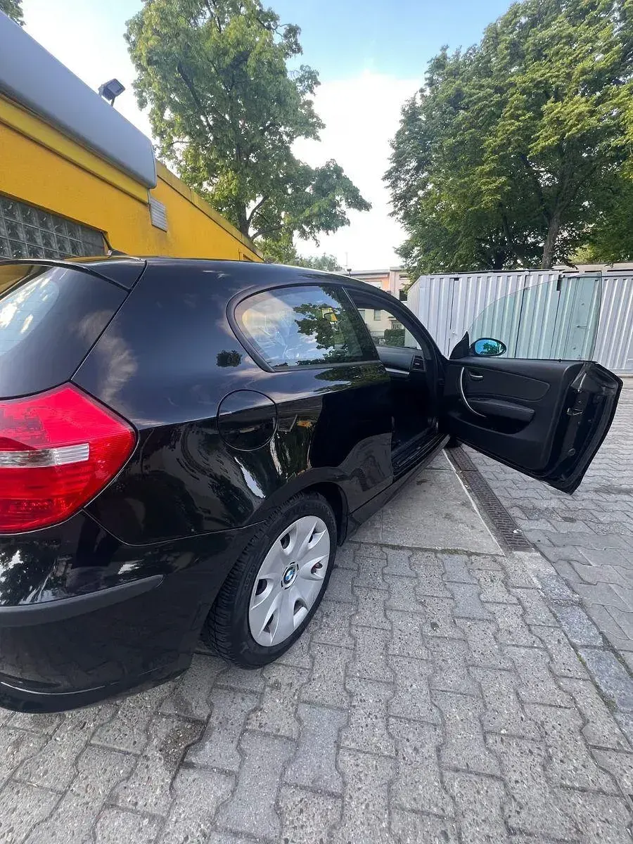 Gebraucht BMW 118 143 PS (105 kW) 2009 Schwarz Kleinwagen