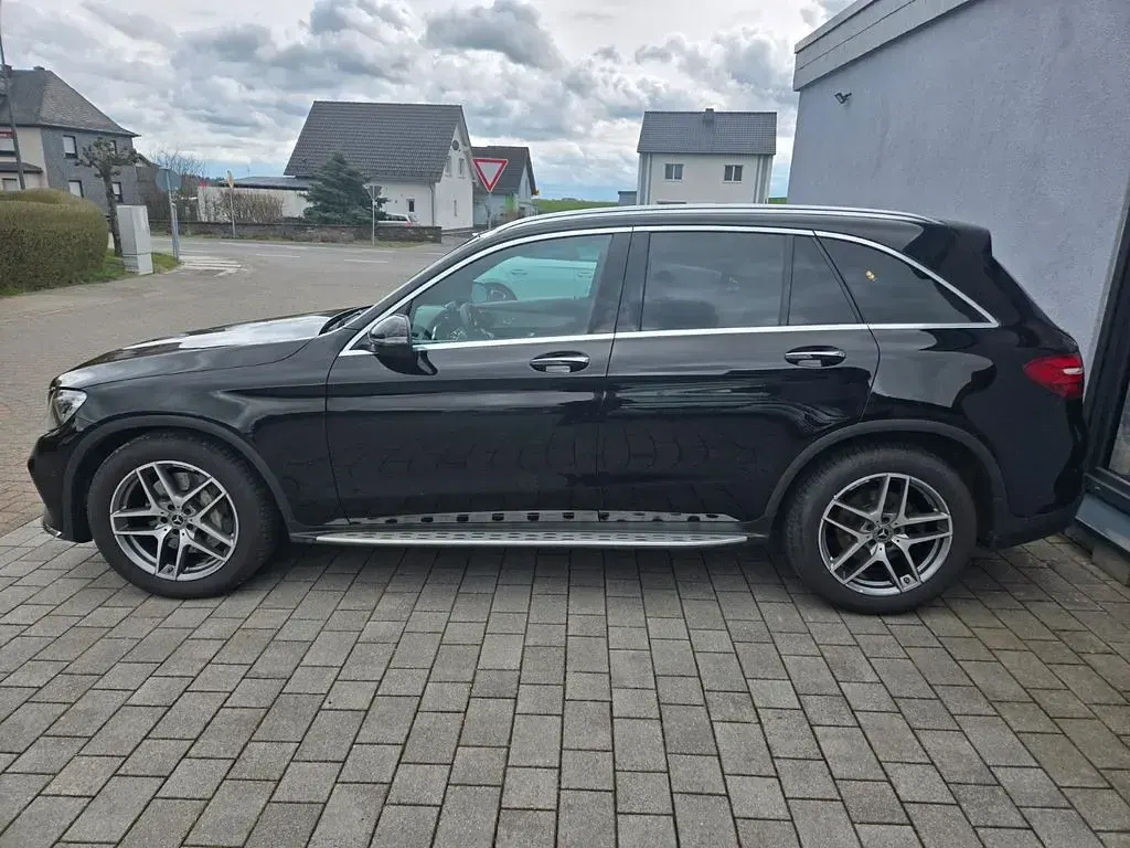 Gebraucht Mercedes GLC350 258 PS (189 kW) 2019 Schwarz SUV