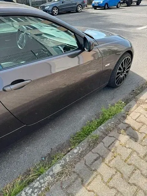 Second-hand BMW 320 170 CP (125 kW) 2011 Maro Coupe