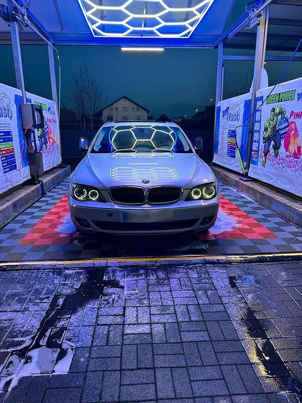 Gebraucht BMW 730 235 PS (172 kW) 2006 Grau Limousine