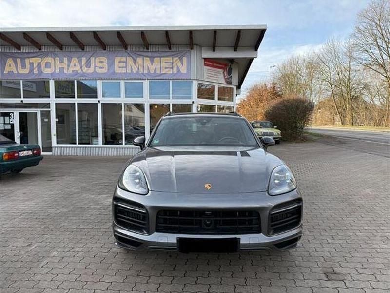 Grau Gebraucht 2020 Porsche Cayenne SUV | 76.990 € (Guter Preis) - Bild 1/4
