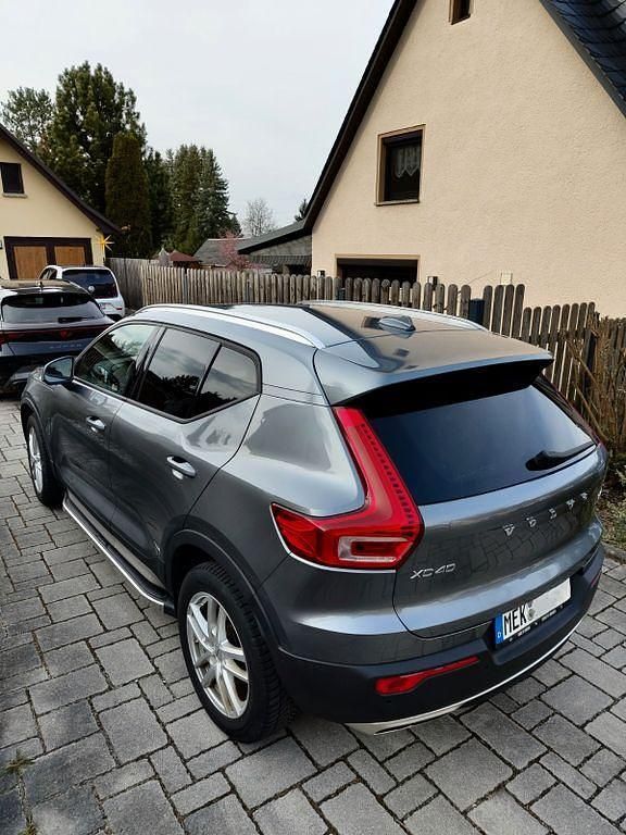 Gebraucht Volvo XC40 190 PS (139 kW) 2019 Grau SUV