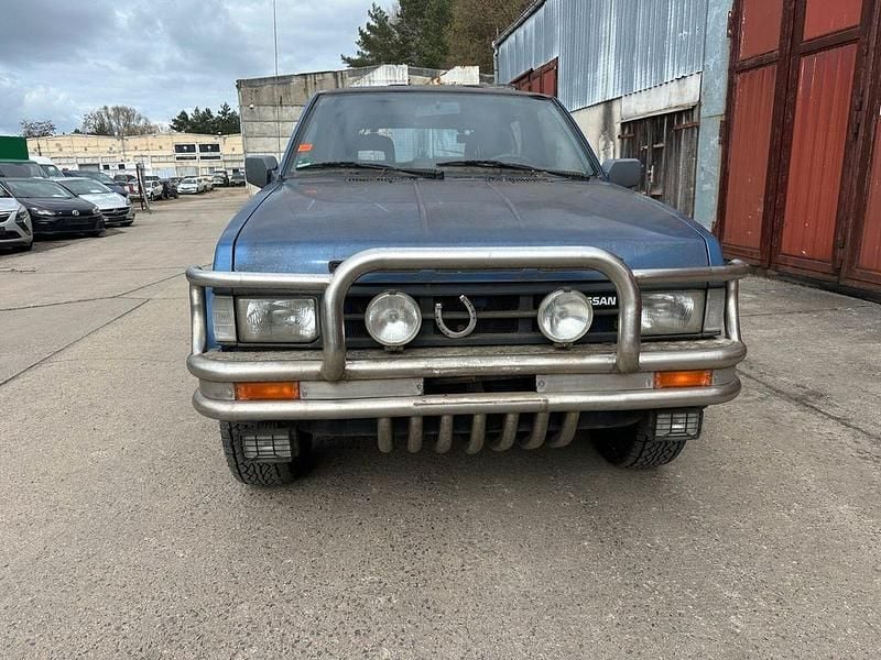 Gebraucht Nissan Terrano SE 129 PS (94 kW) 1989 Blau SUV