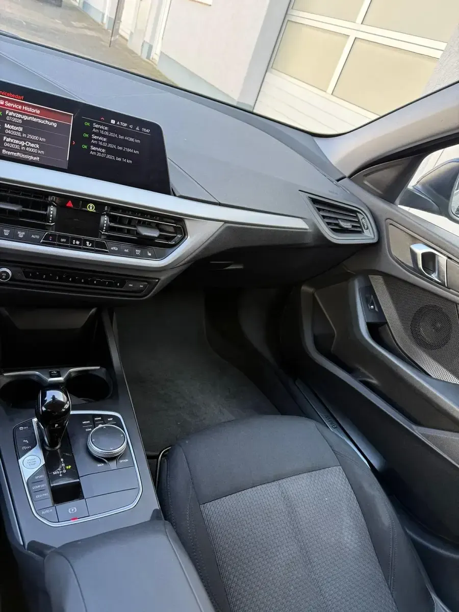 Gebraucht BMW 118 136 PS (100 kW) 2023 Schwarz Kleinwagen