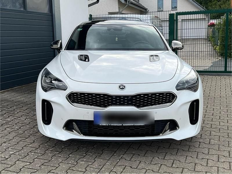 Gebraucht Kia Stinger GT 370 PS (272 kW) 2019 Weiß Kleinwagen