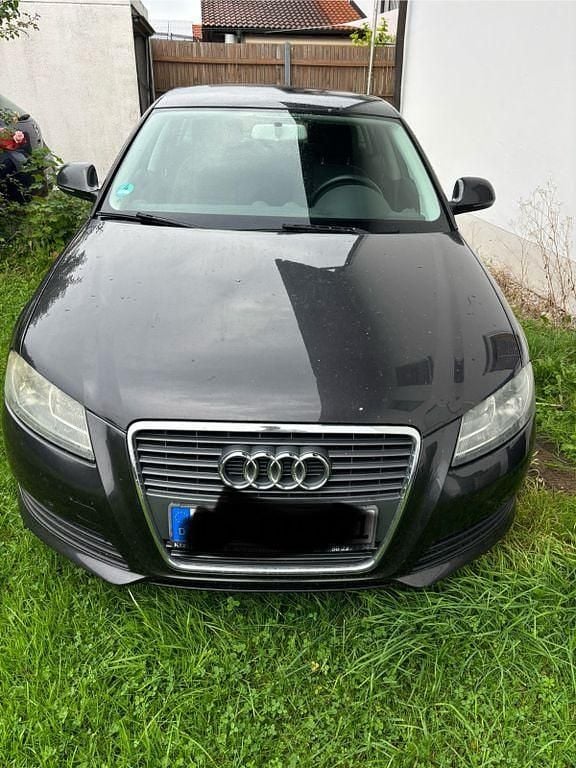 Grau Gebraucht 2009 Audi A3 Sportback Attraction Limousine | 2.800 € (Superpreis) - Bild 1/4