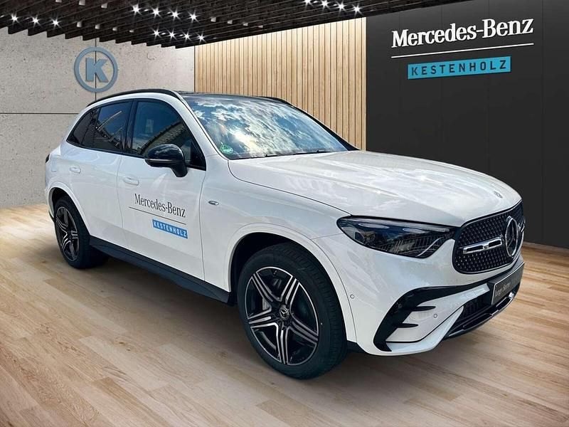 Gebraucht Mercedes GLC300e AMG 333 PS (244 kW) 2025 Unilack polarweiß SUV