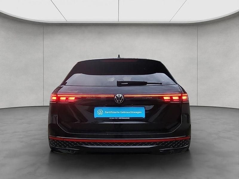 Gebraucht VW Passat R-line 193 PS (141 kW) 2025 Schwarz Kombi