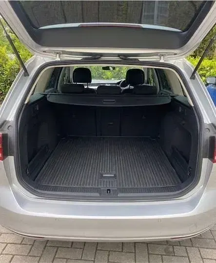Gebraucht VW Passat 150 PS (110 kW) 2017 Silber Kombi