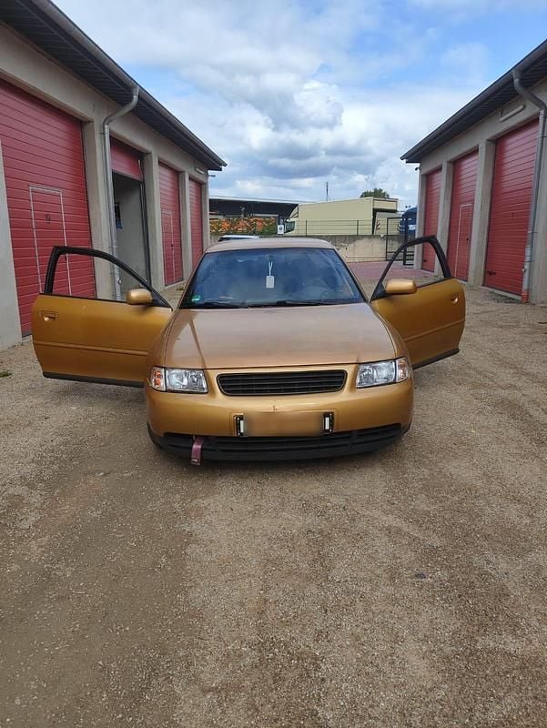 Gebraucht Audi A3 125 PS (91 kW) 1997 Gold Kleinwagen