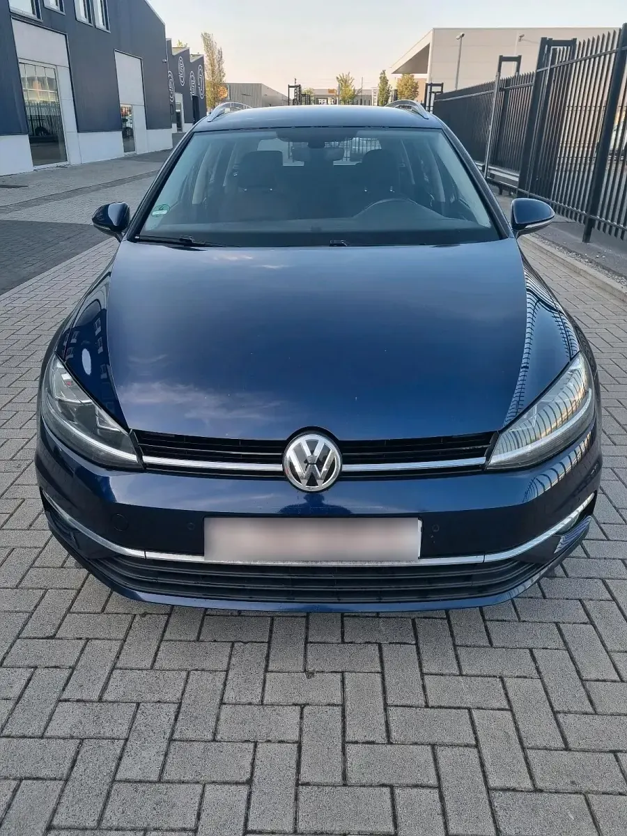 Gebraucht VW Golf VII 120 PS (88 kW) 2018 Blau Kombi