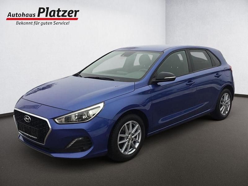 Gebraucht Hyundai i30 Passion 99 PS (72 kW) 2018 Blau Limousine
