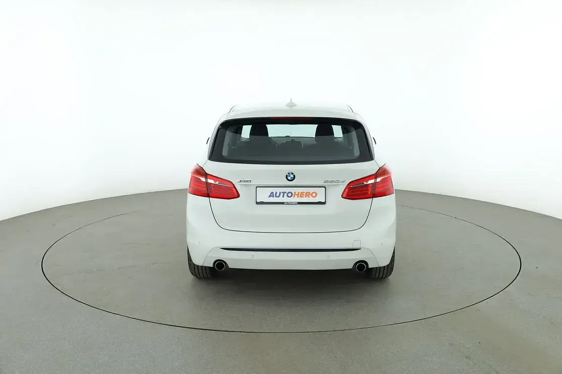 Gebraucht BMW 220 Active Tourer Basis 190 PS (139 kW) 2015 Weiß Van / Kleinbus