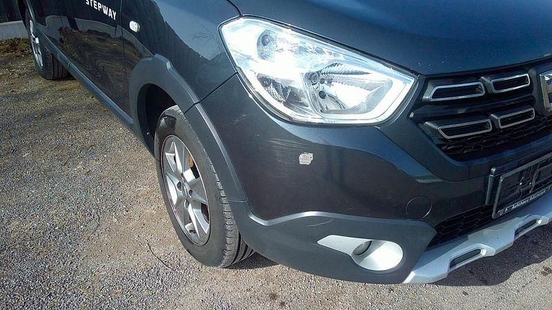 Gebraucht Dacia Dokker Stepway 116 PS (85 kW) 2019 Grau Van / Kleinbus