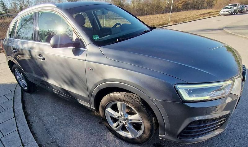 Gebraucht Audi Q3 Sport 179 PS (131 kW) 2016 Grau SUV