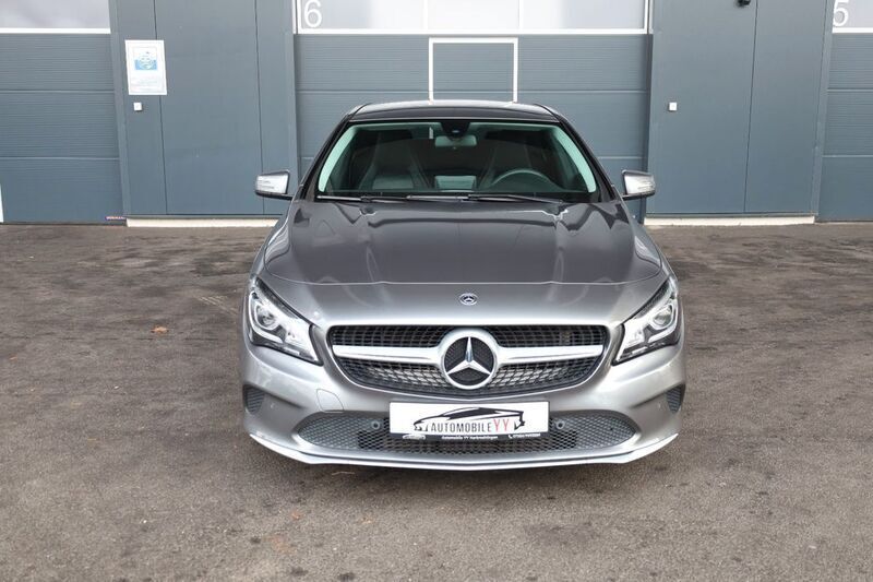 Gebraucht Mercedes CLA200 Shooting Brake Sport 136 PS (100 kW) 2017 Grau Kombi