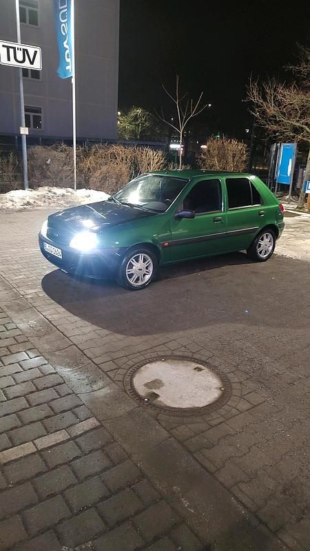 Gebraucht Ford Fiesta 60 PS (44 kW) 2000 Kleinwagen