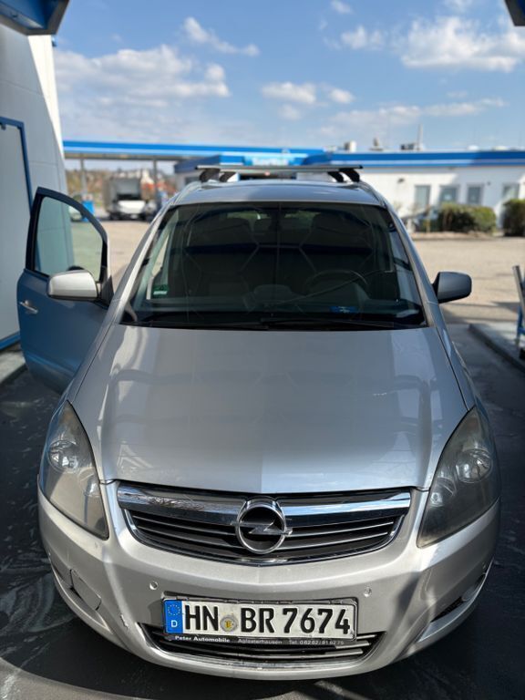 Silber Gebraucht 2010 Opel Zafira Edition Van / Kleinbus | 3.200 € (Fairer Preis) - Bild 1/4