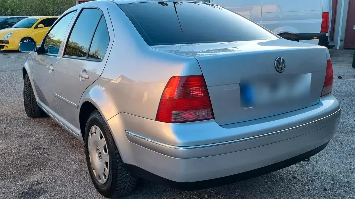 Gebraucht VW Bora 102 PS (75 kW) 2002 Silber Limousine