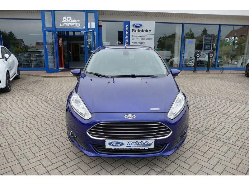 Gebraucht Ford Fiesta Titanium 95 PS (69 kW) 2016 Blau Kleinwagen