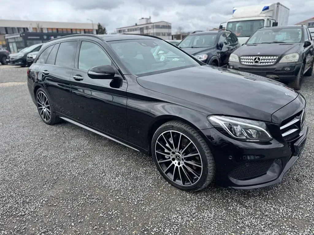 Gebraucht Mercedes C250 204 PS (150 kW) 2018 Schwarz Limousine