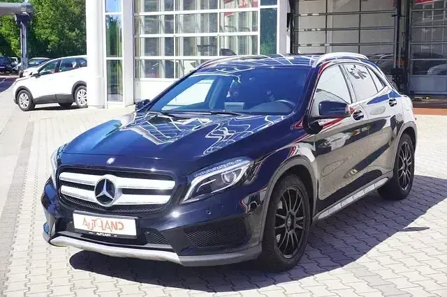 Gebraucht Mercedes GLA180 122 PS (89 kW) 2016 Schwarz SUV