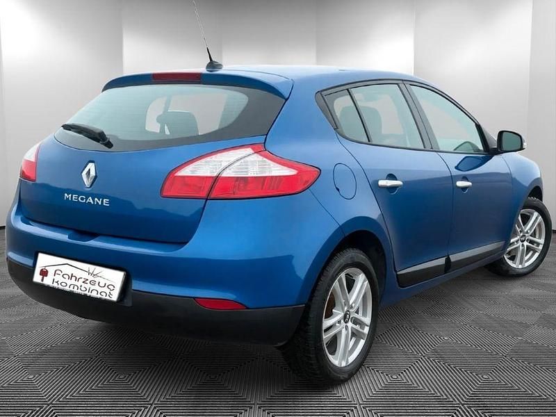 Gebraucht Renault Mégane Dynamique 110 PS (80 kW) 2010 Blau Limousine